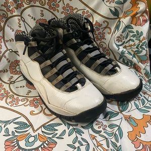 Jordan 10s fair quality! There are several cracks from creasing